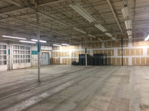 Retail - Flex at Florida Business Center : 1480 S Babcock St, Melbourne, FL 32901